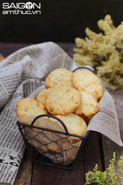 Làm bánh cookies dừa mời khách ngày Tết 1