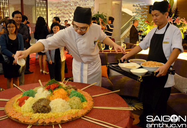 Món Yee Sang trong ngày Tết của người Malaysia 1