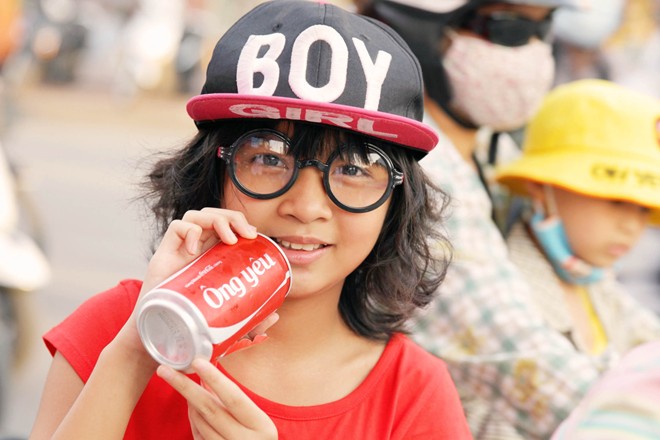 Coca-Cola in tên người tiêu dùng lên nhãn sản phẩm 2