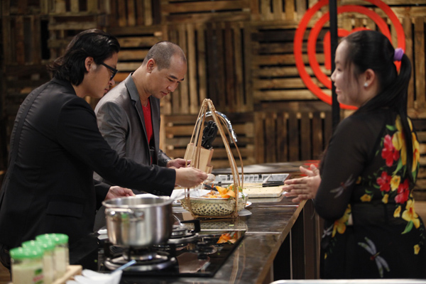 Kết thúc vòng Audition Masterchef Vietnam 2014: 17 chiếc tạp dề đã được trao cho những đầu bếp không chuyên xuất sắc nhất trên toàn quốc 7