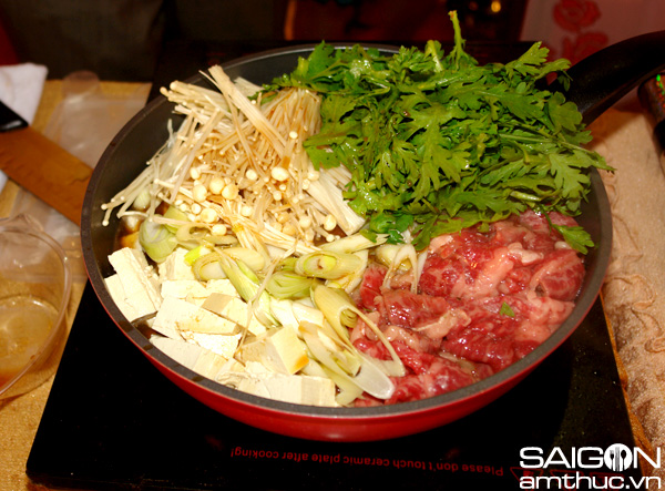 10 phút nấu xong món lẩu Nhật nổi tiếng sukiyaki 5