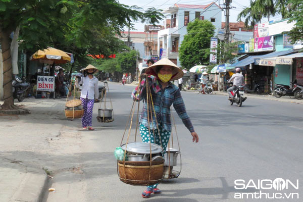 Xì xụp bánh canh Nam Phổ xứ Huế 1