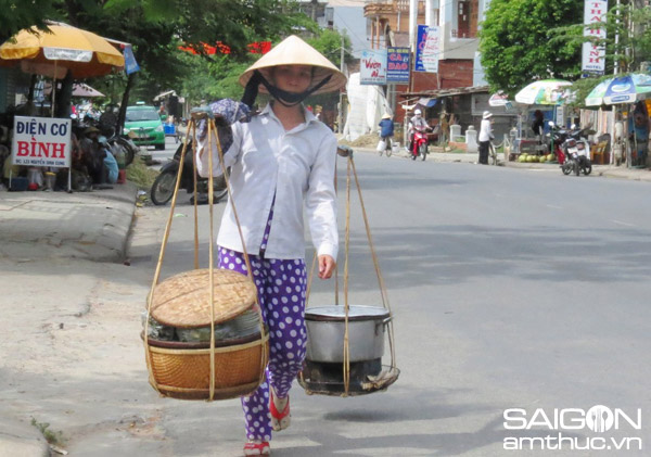 Xì xụp bánh canh Nam Phổ xứ Huế 10