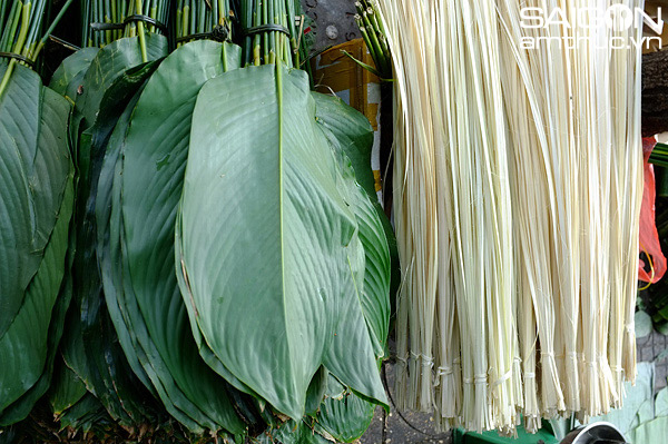 Nhộn nhịp chợ lá dong giữa Sài Gòn ngày cận Tết 1