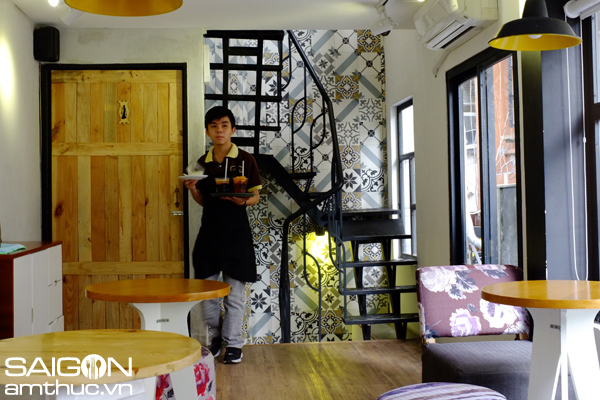 Quán cà phê rộng 25 m2 đẹp đến khó tin ở Sài Gòn 7