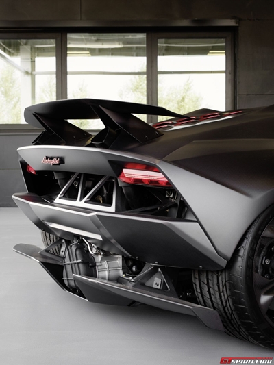 Lamborghini đưa ‘siêu phẩm’ Sesto Elemento vào sản xuất 14