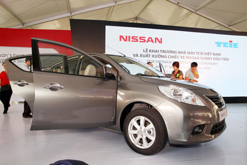 Ra mắt Nissan Sunny lắp ráp trong nước