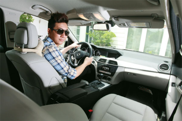 Siêu mẫu Nam Phong chọn xe “hợp mạng” 2