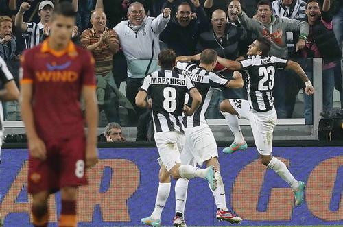 Juventus thắng AS Roma 4-1