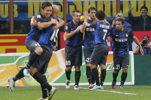 Inter Milan thắng Fiorentina 2-1