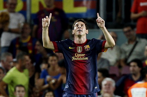 Lionel Messi lập cú đúp giúp Barcelona thắng Sociedad 5-1
