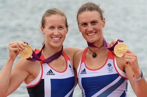 Hai VĐV rowing mang về huy chương vàng đầu tiên cho đoàn Vương quốc Anh