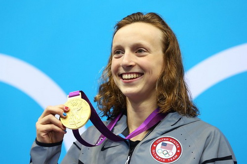 Katie Ledecky giành huy chương vàng ở nội dung 800m bơi tự do ở Olympic 2012