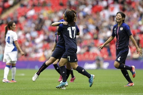 Tuyển nữ Nhật Bản giành chiến thắng 2-1 trước tuyển nữ Pháp