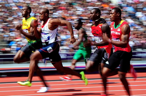 Usain Bolt sinh ra là để chạy nước rút -1