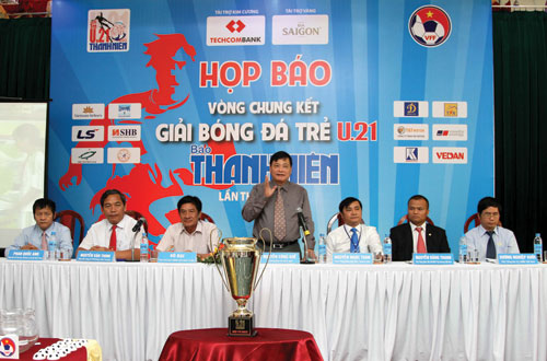Với tiêu chí  phát hiện nhân tài cho bóng đá, giải U.21 quốc gia Báo Thanh Niên lần thứ 16 - 2012 trao giải thưởng rất cao cho Cầu thủ xuất sắc nhất giải 