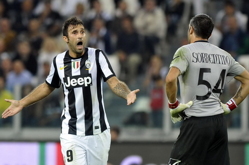 Juventus giành chiến thắng 2-0 trước Chievo