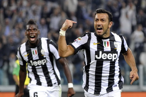 Tiền đạo Fabio Quagliarella lập cú đúp giúp Juventus thắng Chievo 2-0