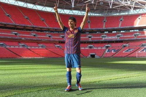 Messi được dựng tượng sáp tại sân Wembley