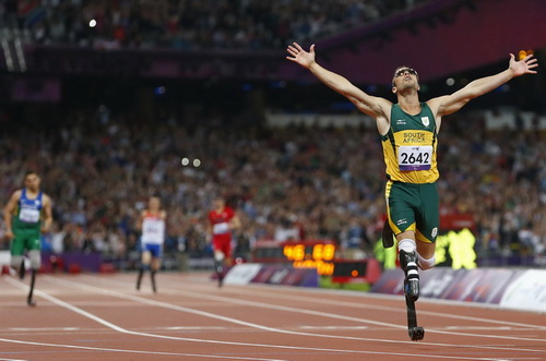 Oscar Pistorius lập kỷ lục Paralympic ở cự ly 400m