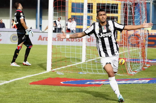 Arturo Vidal ghi bàn giúp Juventus thắng Catania 1-0