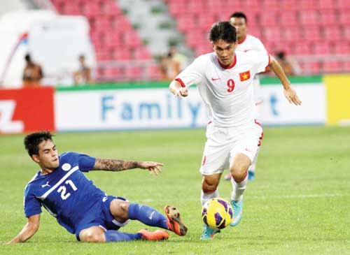 Công Vinh không thi đấu tốt trong cả 2 trận gặp Myanmar và Philippines