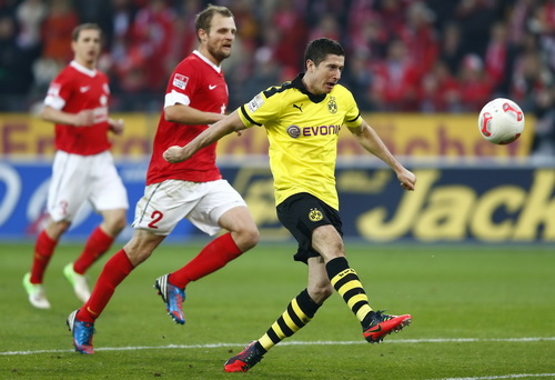 Dortmund thắng Mainz 2-1 tại Bundesliga