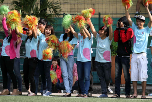 Sôi nổi bóng đá “Kết nối trái tim tình nguyện”