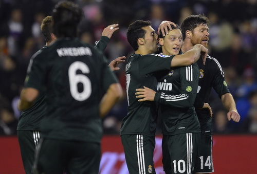 Real Madrid thắng Valladolid 3-2 tại La Liga
