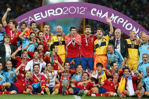 Tuyển Tây Ban Nha vô địch Euro 2012