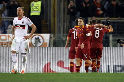 AS Roma thắng AC Milan 4-2 tại Serie A