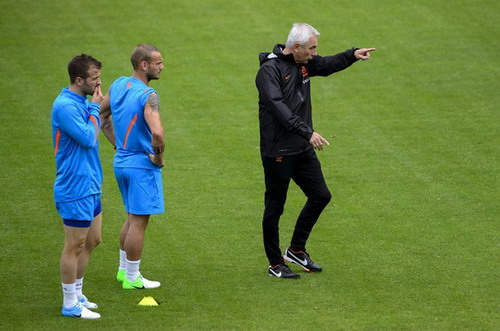 Tuyển Hà Lan tập luyện chuẩn bị cho EURO 2012