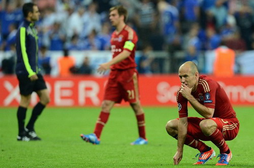 Arjen Robben thất vọng khi Bayern Munich thua Chelsea ở chung kết Champions League