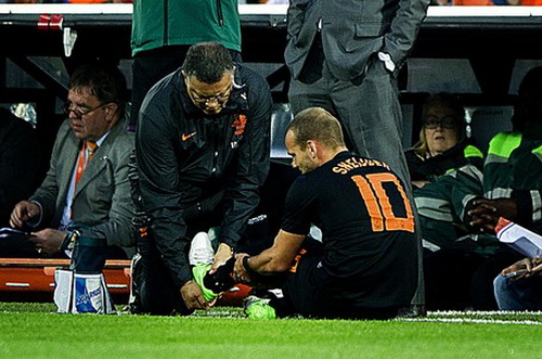 Wesley Sneijder của tuyển Hà Lan bị chấn thương