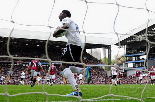 Adebayor không thể giúp Tottenham giành vị trí thứ 3