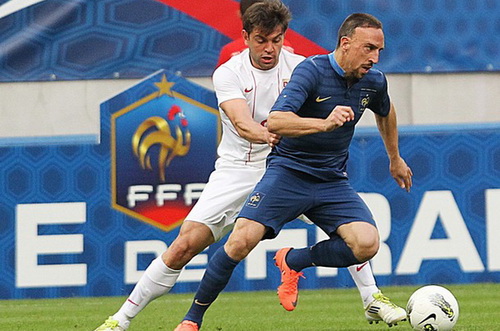 Franck Ribery ghi bàn giúp tuyển Pháp thắng Serbia 2-0