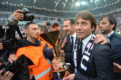 HLV Antonio Conte nhận lương cao nhất Serie A