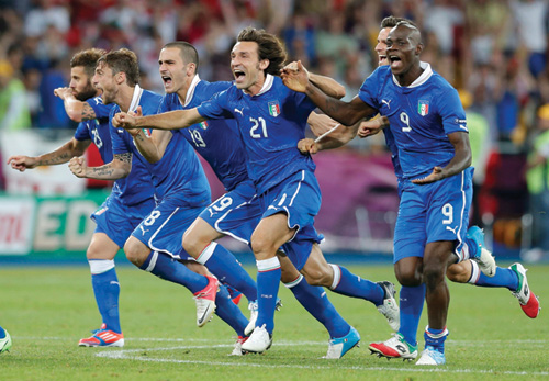 Niềm vui chiến thắng của người Ý - Ảnh: AFP