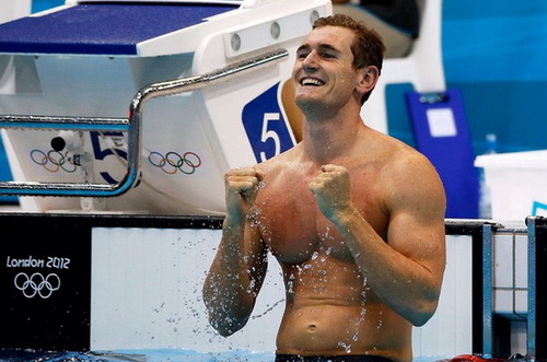 Cameron Van Der Burgh lập kỷ lục thế giới ở nội dung 100m bơi ếch nam