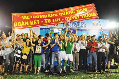 Đội Vietcombank Quảng Nam đã giành chức vô địch Larue Cup tại Quảng Nam 