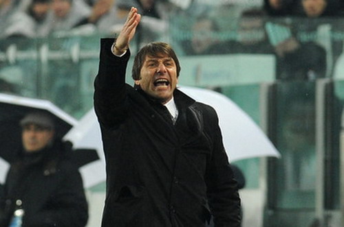 Juventus thua Lazio, HLV Conte châm biếm trọng tài