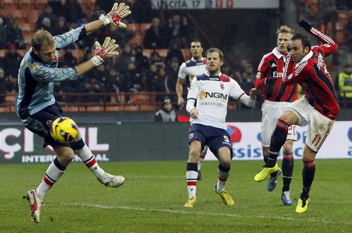 AC Milan thắng Bologna 2-1 tại Serie A