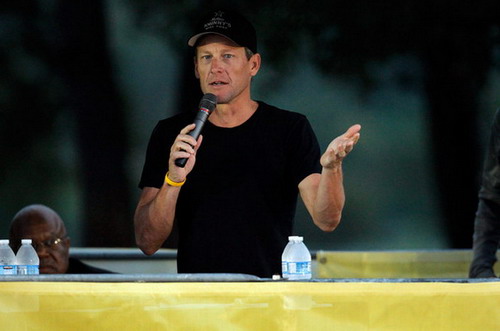 Lance Armstrong thú nhận dùng doping