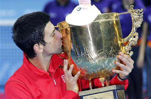 Djokovic bảo vệ thành công chức vô địch d