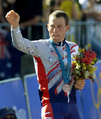 Lance Armstrong khi đoạt HCĐ ở Olympic 2000 - d