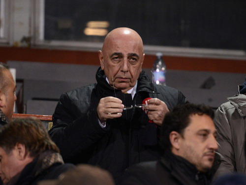 AC Milan sốc trước 'cơn bão' án phạt-1
