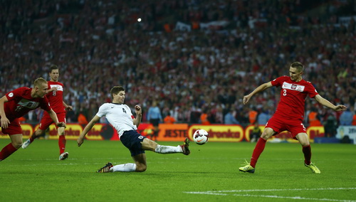 Rooney và Gerrard giúp tuyển Anh giành vé dự World Cup 2014-3
