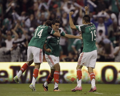 Mexico thắp hy vọng mong manh đến World Cup 2014-2