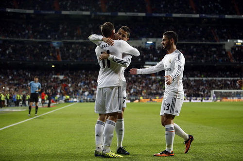 Real Madrid và Sevilla tạo ‘mưa bàn thắng’-2