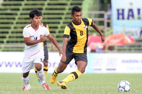 ĐKVĐ U.21 Malaysia thắng nhọc trận ra quân